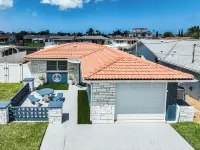 Mejia's Little House