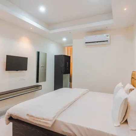 Travinities Hotel - the Royal Palace