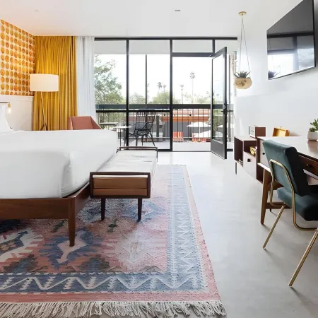 Rise Uptown Hotel