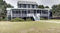 1111 Middle Street by Avantstay Charming Historic Cottage Featured in "dear John" Movie Beach Access