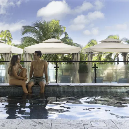 Hyatt Regency Waikiki Beach Resort & Spa