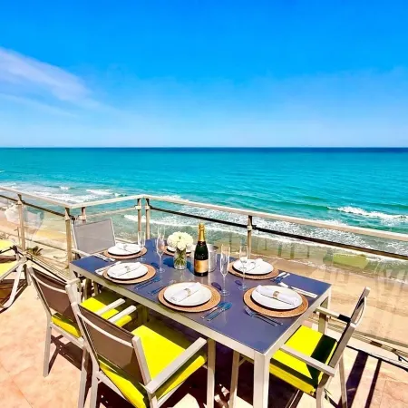 Beachfront Penthouse, 360 Large Private Terrace