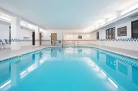 FairBridge Inn & Suites 桑頓
