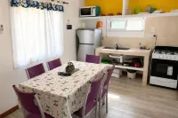 Cabaña del Sol Ground Floor 2 Bedroom Cabin for 6 Guests Hotels in 