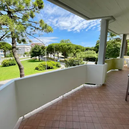 Spacious beachside flat with terrace