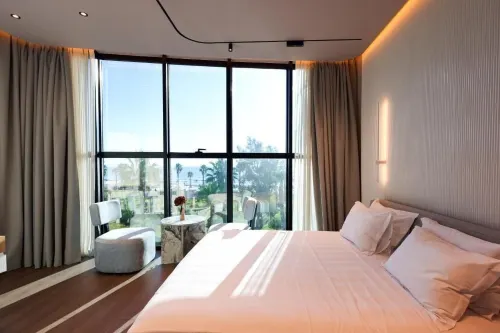 Zins Luxury Apartments - Homestays