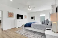 Family Retreat, 3Br/3ba BBQ, Balcony - Wifi