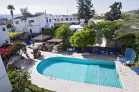 Room in Apartment - One Bedroom Apartment - Just 800 m from the Beach - navetta aeroportuale