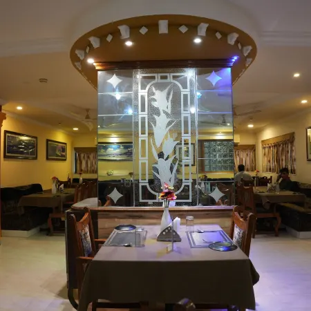 Hotel Samrat