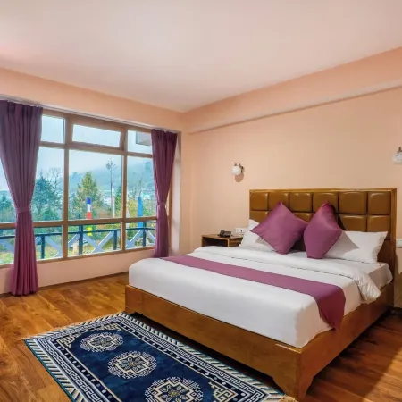 Whispering Pines Lachung