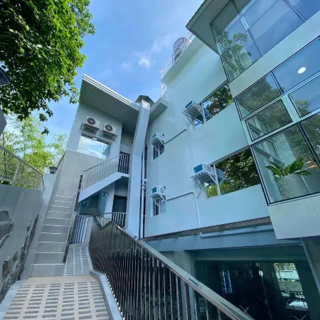 Kuadro Hotel & Suites