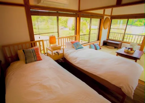 Kanata Riverview House - Entire Private Home - WiFi