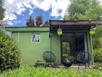 Cozy Private Ferngrove Cottage with Garden Views at Stormsriver