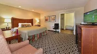 Sunday House Inn and Suites - WiFi