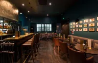 The Churchill Hotel - bar