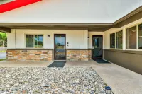 Super 8 by Wyndham East Stroudsburg/Poconos - 2-Star