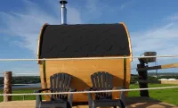 The Snuggly Sheep Shepherd Hut & Sauna Farm Stay -  Ferienwohnungen