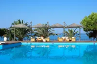 Kamari Beach Hotel - Pools