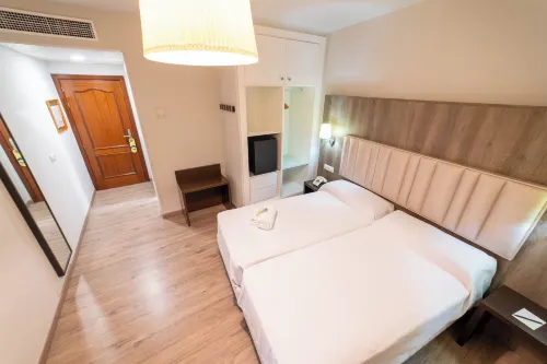 Hotel Sercotel Doña Carmela - parking