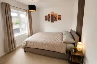 The Bournemouth Garden Retreat - 2 ดาว