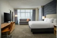 Embassy Suites by Hilton Charleston Airport Hotel & Convention Center - Breakfast