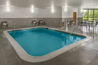 Courtyard by Marriott Sherman - Pools