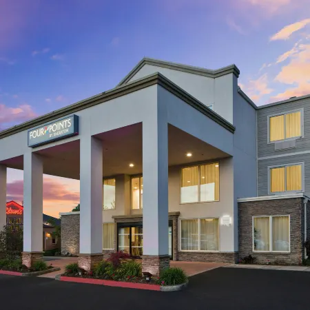 Four Points by Sheraton Portland East