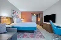Hilton Garden Inn Danbury - Parkplatz
