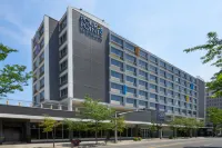 Four Points by Sheraton Windsor Downtown - Pools