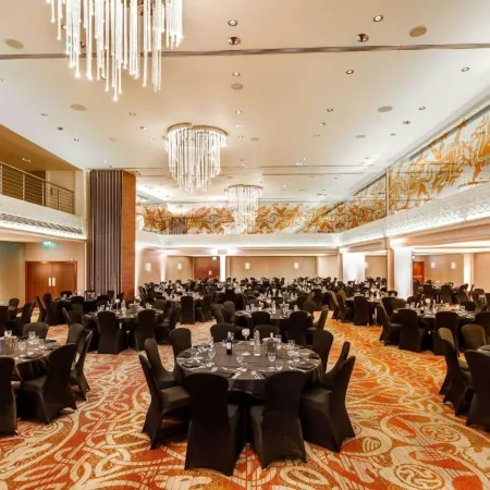 Holland House Hotel Cardiff By Sunday