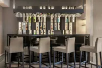 AC Hotel Huelva - بار