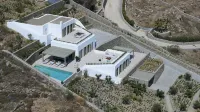 Bill & Coo Mykonos -The Leading Hotels of the World - Pet-friendly