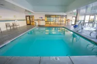 Courtyard Merced - Pools