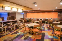 Fairfield Inn & Suites Fort Wayne Southwest - parking