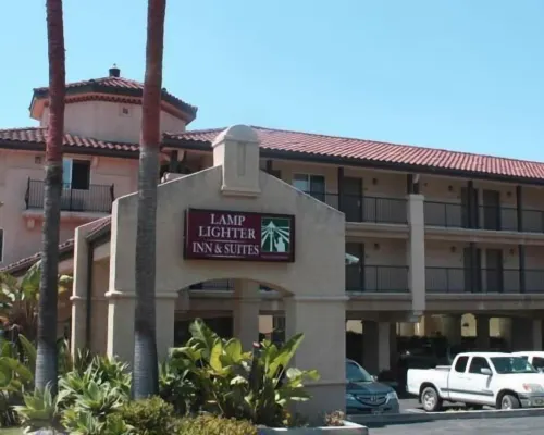 Lamplighter Inn & Suites Esterni Photos