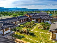 Gyeongju Wadamjung Hanok Pension Hotels near وولامجاي