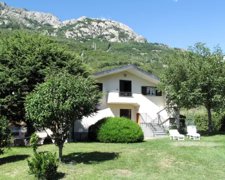 Raviscioni Albino Hotels in Sorico
