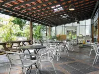 Harbour Ville Hotel Hotels near Bukit Merah