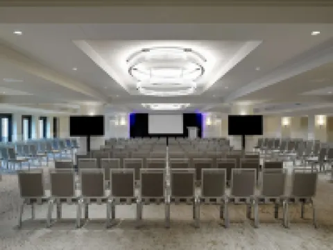 The Kingsley Bloomfield Hills - a DoubleTree by Hilton Hotels in Oakland County