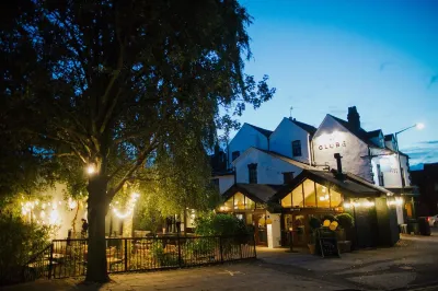 The Globe Hotels near Warwick Castle