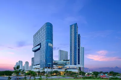 Four Points by Sheraton Surabaya, Pakuwon Indah Các khách sạn gần Kolam Renang UNESA