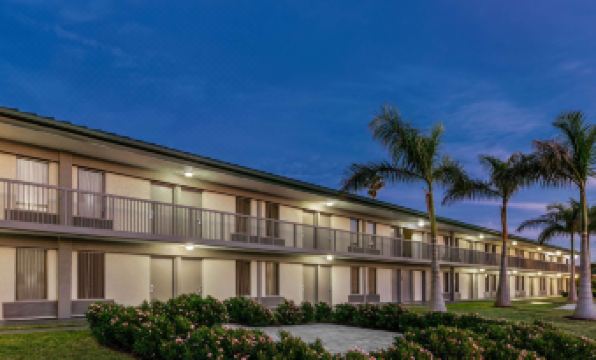 Ramada by Wyndham Sarasota Waterfront