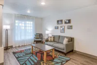 WoodSpring Suites Detroit Farmington Hills