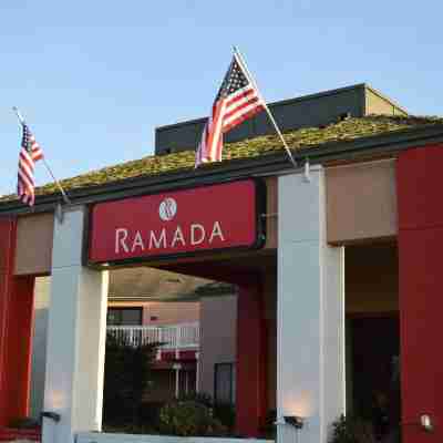 Ramada by Wyndham Arcata Hotel Exterior