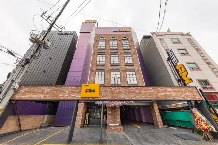 Asan Hotel Am Отели рядом с достопримечательностью «Университет Сонмун»