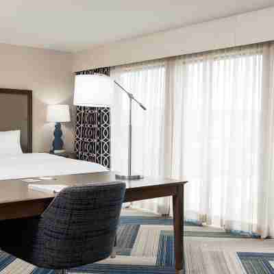 Hampton Inn & Suites la Crosse/Downtown, WI Rooms