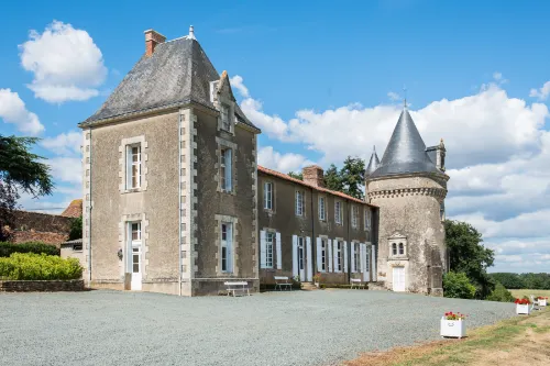 Manoir de Ponsay Hotels in Pouzauges