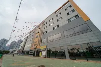 The Healing Hotel Отели рядом со станцией Mulgeum-Yeog