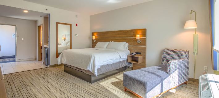 Holiday Inn Express & Suites GULF SHORES by IHG Hotels in Baldwin County