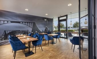 Waveboard Hotel & Boardinghouse